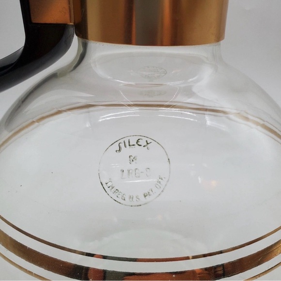 Pyrex MCM 1960’s Coffee Carafe with Gold and Black Accents - Picture 3 of 4